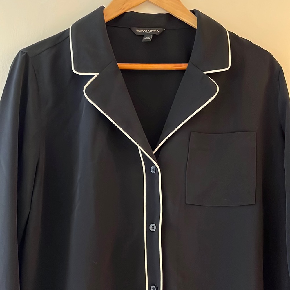 Banana Republic Factory Button Down Blouse
